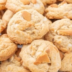 banana pudding cookies with vanilla wafers