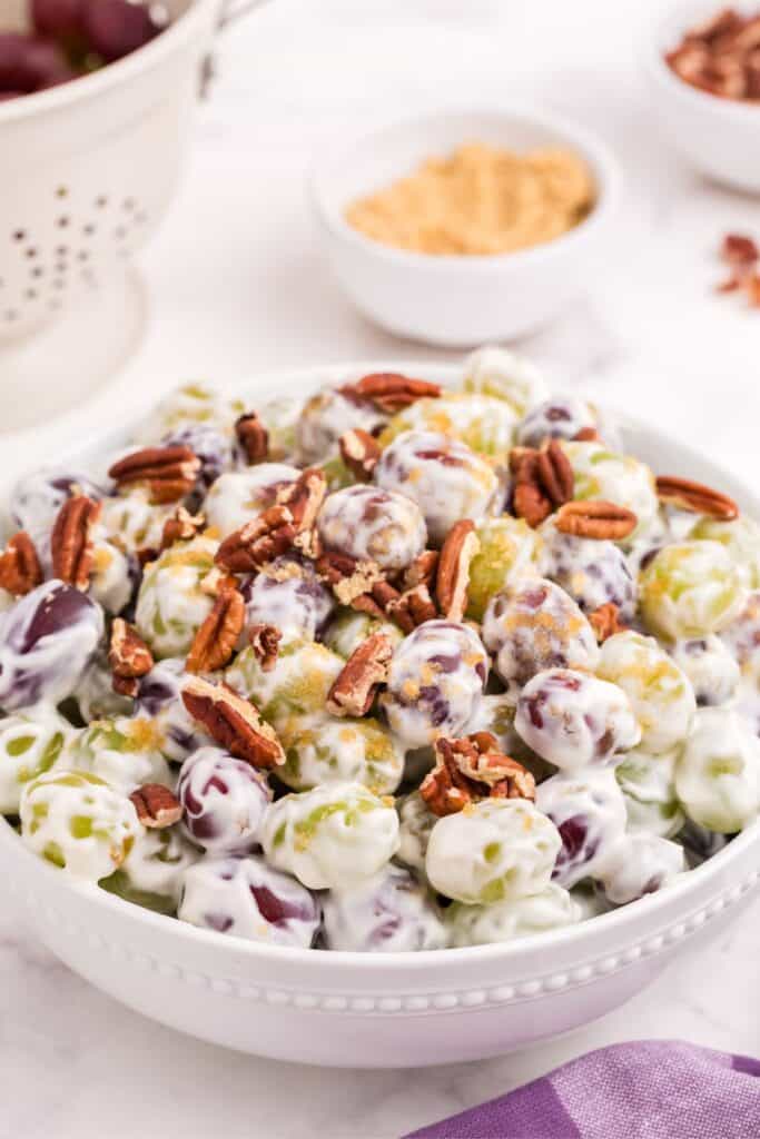 making the best recipe for grape salad