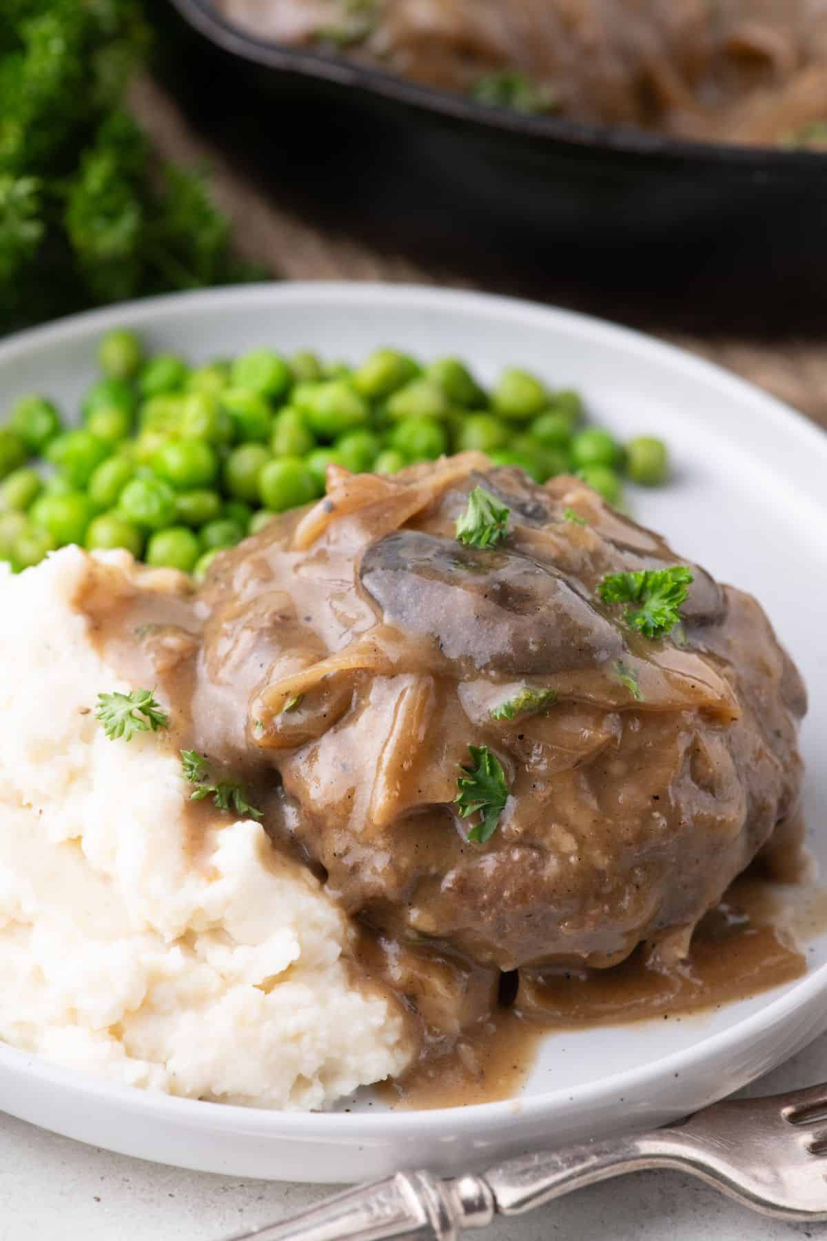 Hamburger Steak [www.everydayfamilycooking.com]