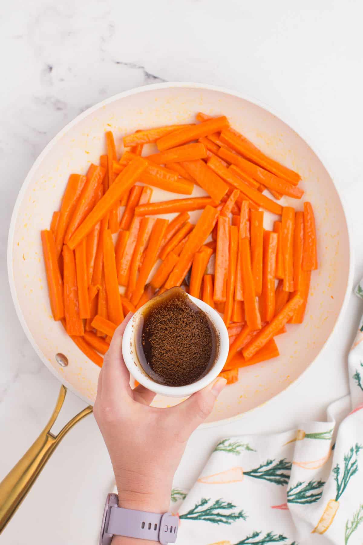 Easy Maple Glazed Carrots | Everyday Family Cooking