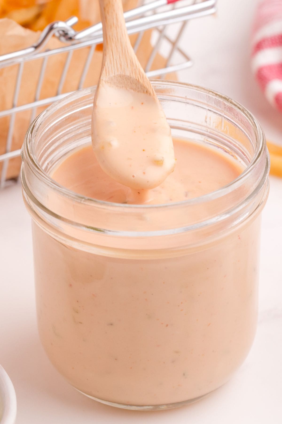 Close up of the In-N-Out Sauce recipe in a mason jar.